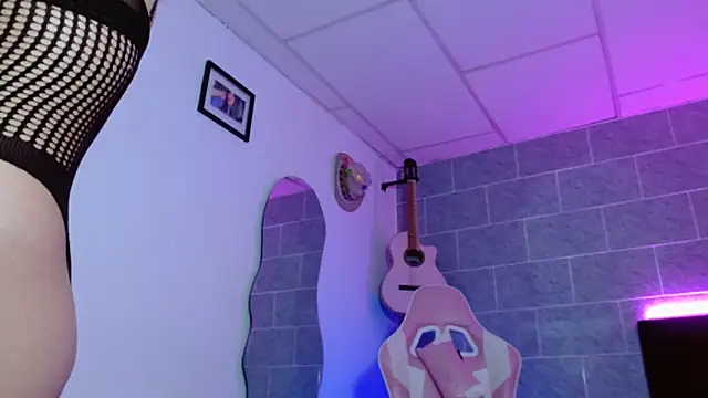 Dakota bumm online show from April 21, 2026, 6:03 pm