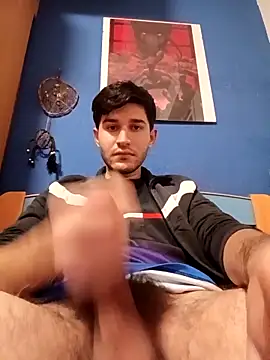 Snapshot of Esti02 chatting on December 19, 2025, 5:26 pm Esti02 online show from December 19, 2025, 5:26 pm