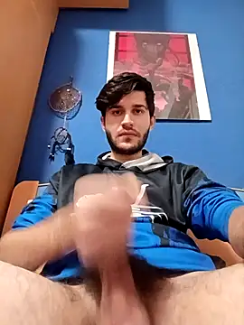 Snapshot of Esti02 chatting on November 18, 2025, 9:07 pm Esti02 online show from November 18, 2025, 9:07 pm