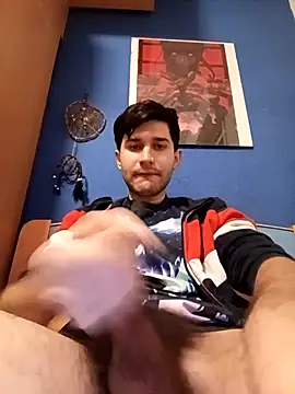 Snapshot of Esti02 chatting on December 18, 2025, 5:06 pm Esti02 online show from December 18, 2025, 5:06 pm