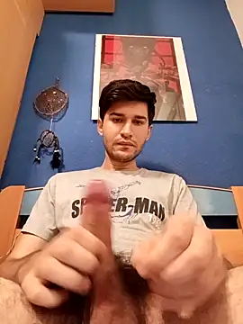 Snapshot of Esti02 chatting on October 6, 2025, 9:21 am Esti02 online show from October 6, 2025, 9:21 am