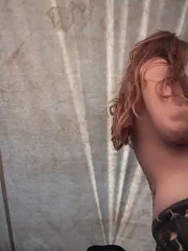 GoldenFlameGoddess online show from April 16, 2026, 11:07 pm