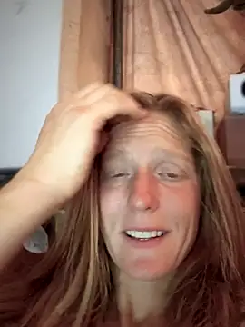 GoldenFlameGoddess online show from November 26, 2025, 3:34 pm