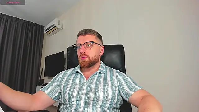 Findom guy online show from February 6, 2026, 6:37 pm