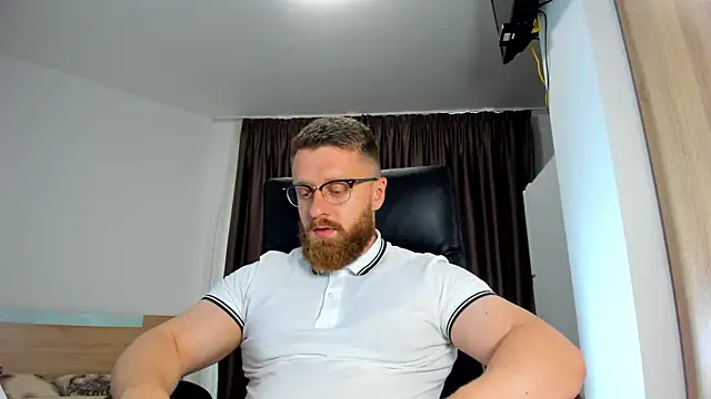 Snapshot of Findom_guy chatting on June 3, 2026, 3:17 pm Findom guy online show from June 3, 2026, 3:17 pm
