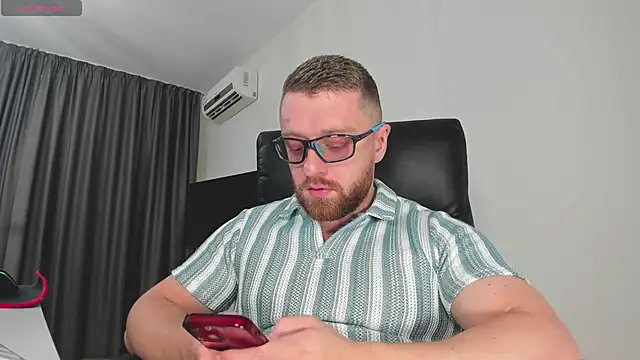 Findom guy online show from January 14, 2026, 1:15 pm