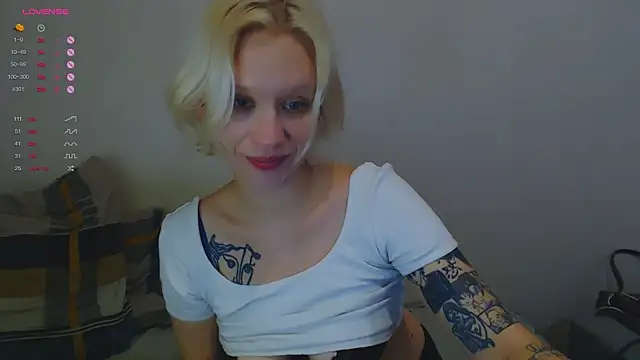 Snapshot of amelia_lye chatting on November 28, 2025, 3:45 pm amelia lye online show from November 28, 2025, 3:45 pm