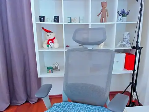 andboyfor6 online show from April 20, 2026, 7:22 am