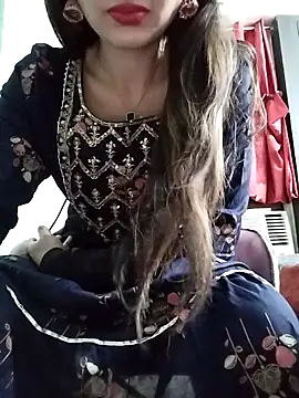 Snapshot of Noor_Darliing chatting on May 1, 2026, 3:39 pm Noor Darliing online show from May 1, 2026, 3:39 pm