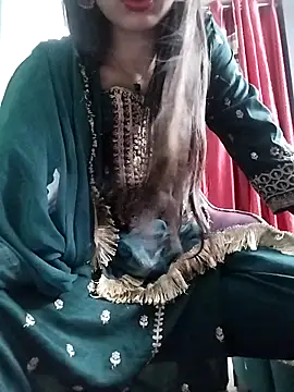 Snapshot of Noor_Darliing chatting on April 19, 2026, 6:10 pm Noor Darliing online show from April 19, 2026, 6:10 pm