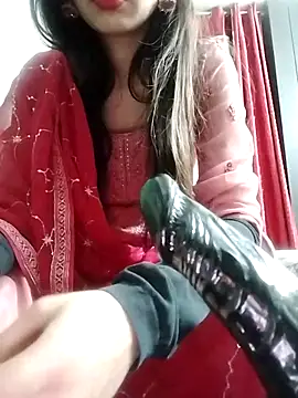 Snapshot of Noor_Darliing chatting on February 11, 2026, 2:39 pm Noor Darliing online show from February 11, 2026, 2:39 pm