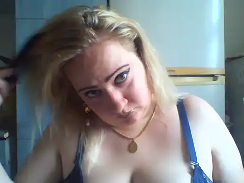 Snapshot of D_Marinna chatting on October 23, 2025, 8:57 am D Marinna online show from October 23, 2025, 8:57 am