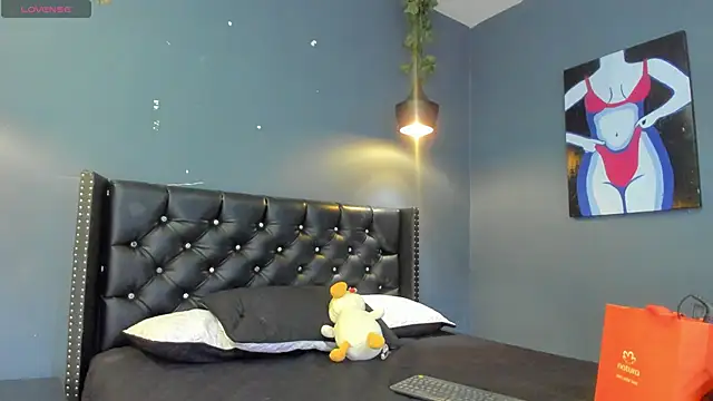 Snapshot of Sophiietaylor chatting on November 19, 2025, 11:32 am Sophiietaylor online show from November 19, 2025, 11:32 am