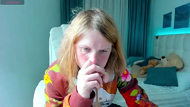 Kathlyn  Heath online show from September 26, 2025, 8:59 pm