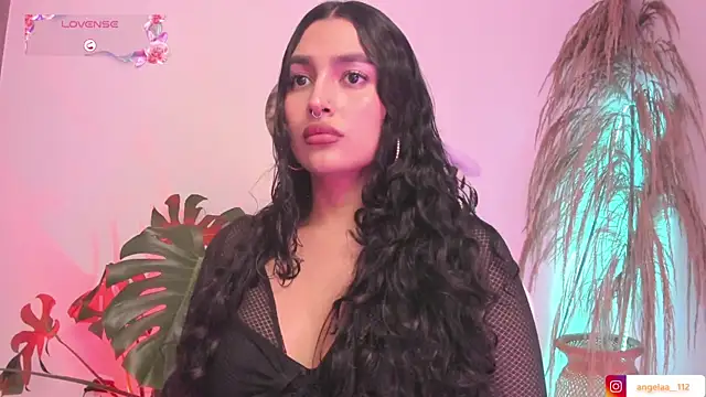 Snapshot of Anngel_1 chatting on November 28, 2025, 3:45 pm Anngel 1 online show from November 28, 2025, 3:45 pm