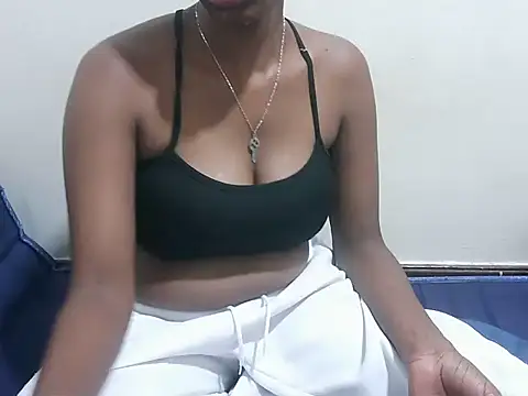 prettybeee online show from December 22, 2025, 12:22 am