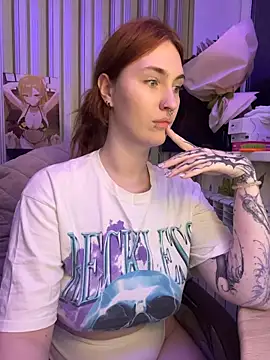 Snapshot of _Chlo__e chatting on November 17, 2025, 1:09 am Chlo e online show from November 17, 2025, 1:09 am