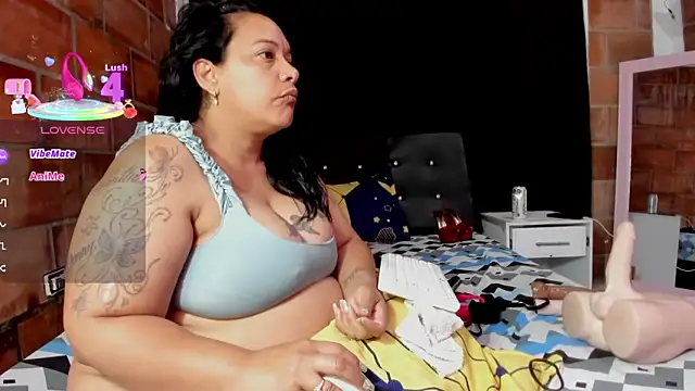 Snapshot of Sofie-Storm chatting on December 3, 2025, 10:14 am Sofie-Storm online show from December 3, 2025, 10:14 am