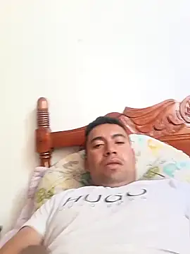 Diego leon27 online show from February 18, 2025, 3:31 pm