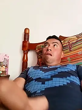 Diego leon27 online show from September 24, 2025, 2:45 pm