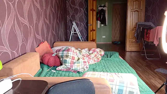 MiriamOr online show from April 24, 2026, 8:16 am