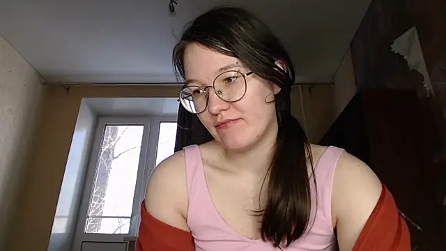 Snapshot of MiriamOr chatting on February 20, 2025, 10:16 am MiriamOr online show from February 20, 2025, 10:16 am