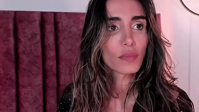 Nina Cavaali online show from March 10, 2025, 8:45 pm