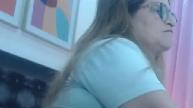 sandra 20 online show from November 25, 2025, 11:32 am