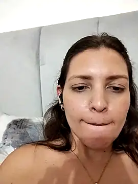 Mia Hampton online show from March 9, 2025, 4:49 am