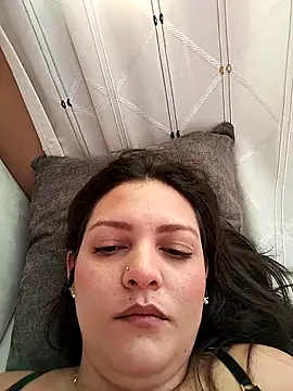 Mia Hampton online show from September 28, 2025, 12:45 pm