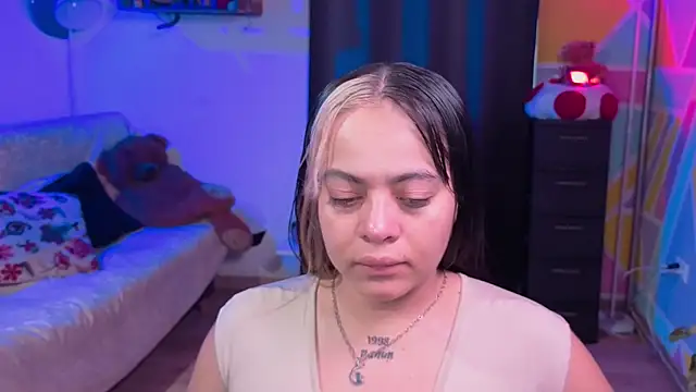 Snapshot of Cuttiealice chatting on November 9, 2025, 11:36 am Cuttiealice online show from November 9, 2025, 11:36 am