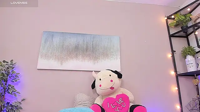 Briana Wells  online show from February 25, 2026, 1:00 pm