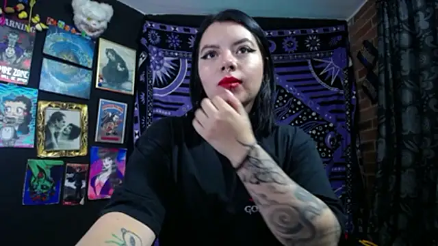 Yourmadame P online show from November 6, 2025, 12:25 am