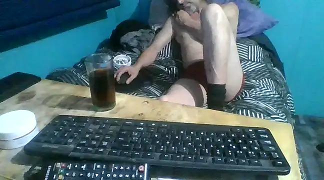 Snapshot of malekon76 chatting on January 15, 2025, 3:39 pm malekon76 online show from January 15, 2025, 3:39 pm