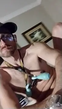 MaxSpadeErotica online show from April 3, 2026, 10:11 am