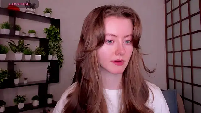 KateCuddle online show from February 16, 2026, 2:43 am