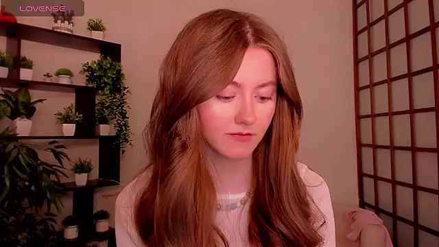 KateCuddle online show from May 20, 2026, 2:41 am