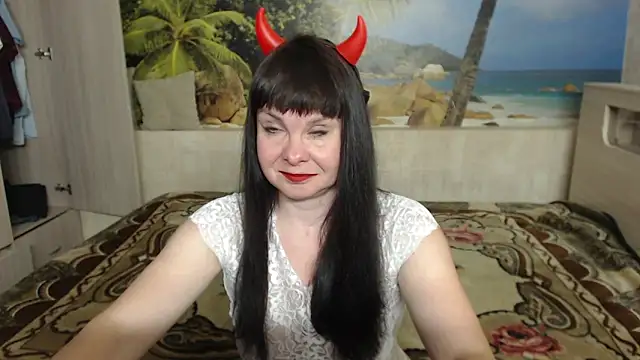 Snapshot of Aphelandra chatting on June 29, 2026, 8:19 pm Aphelandra online show from June 29, 2026, 8:19 pm
