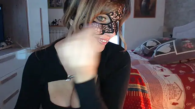 Snapshot of lulu_italy chatting on December 2, 2025, 7:54 am lulu italy online show from December 2, 2025, 7:54 am