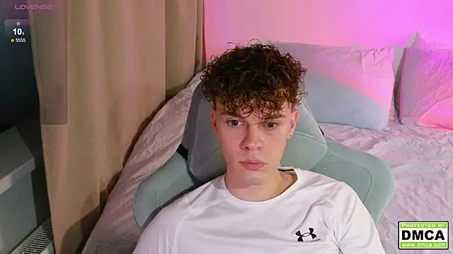 Snapshot of cute_thomas chatting on November 6, 2025, 6:01 pm cute thomas online show from November 6, 2025, 6:01 pm