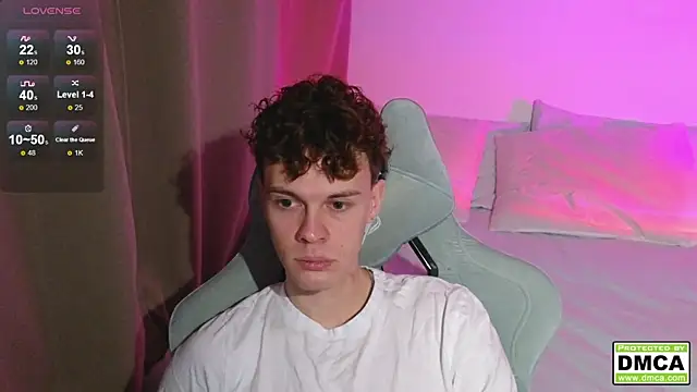 cute thomas online show from December 22, 2025, 3:56 pm