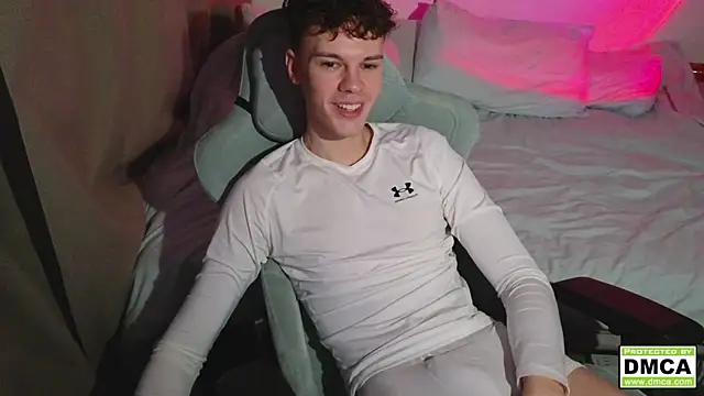 Snapshot of cute_thomas chatting on December 3, 2025, 12:15 pm cute thomas online show from December 3, 2025, 12:15 pm