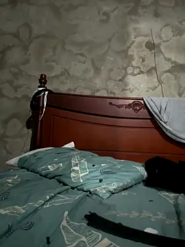 suarezz online show from October 7, 2025, 2:34 am