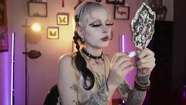 Snapshot of insania_9999_ chatting on March 2, 2026, 4:25 pm insania 9999 online show from March 2, 2026, 4:25 pm