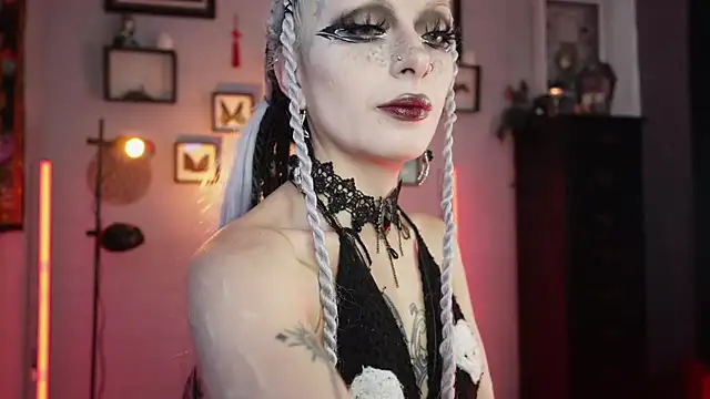 Snapshot of insania_9999_ chatting on February 25, 2026, 4:07 pm insania 9999 online show from February 25, 2026, 4:07 pm