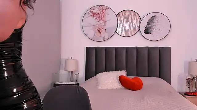 SaharaGarcia   online show from March 26, 2026, 7:12 pm