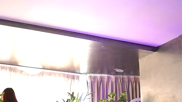 Snapshot of HotSkinnyX chatting on October 5, 2025, 9:11 am HotSkinnyX online show from October 5, 2025, 9:11 am