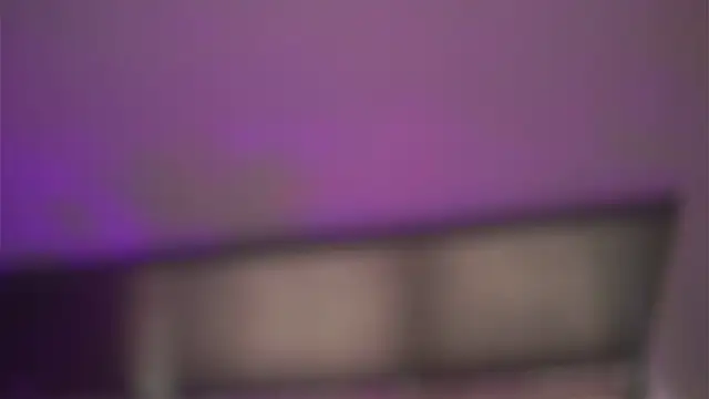 Snapshot of HotSkinnyX chatting on November 6, 2025, 9:35 am HotSkinnyX online show from November 6, 2025, 9:35 am