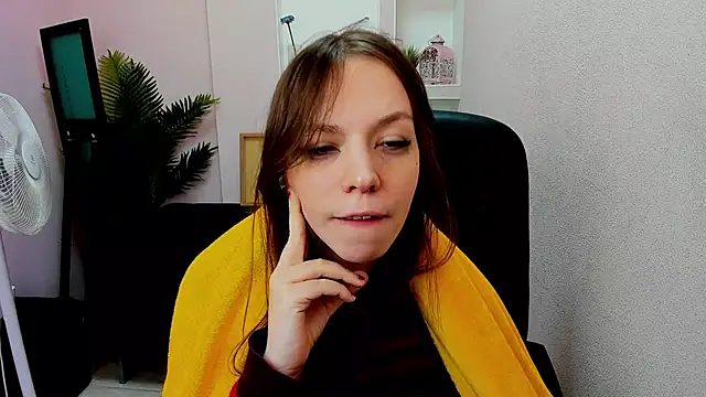 Snapshot of Persephoni chatting on February 10, 2025, 9:47 am Persephoni online show from February 10, 2025, 9:47 am