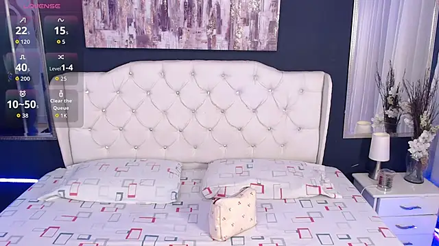 LiaVillalobos online show from November 7, 2025, 11:59 am